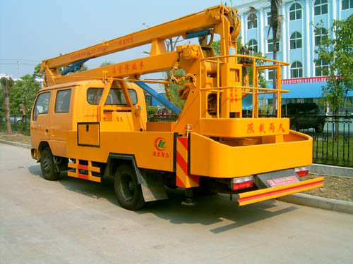 东风锐铃双排高空作业車(chē)