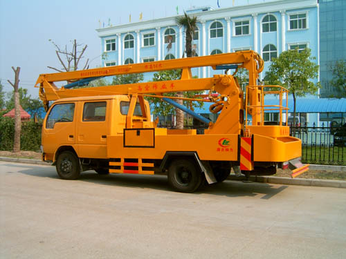 东风锐铃双排高空作业車(chē)